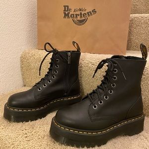 Dr. Martens Jadon style